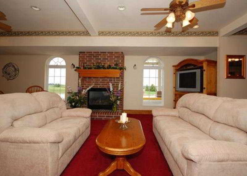 Quality Inn & Suites Chesterfield Village Springfield Buitenkant foto